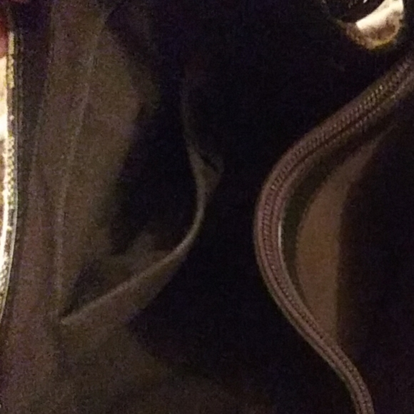 Authentic Large GUCCI. HOBO PURSE - Picture 7 of 8